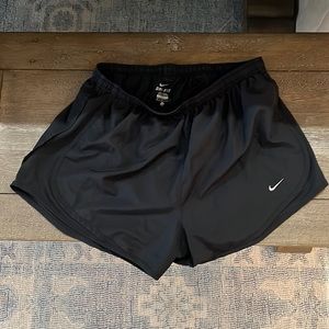 Black Nike dry fit tempo shorts